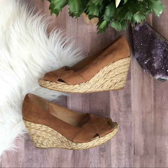KORS Michael Kors Shoes - 🌺4/$20 Kors Michael Kors tan espadrille wedges